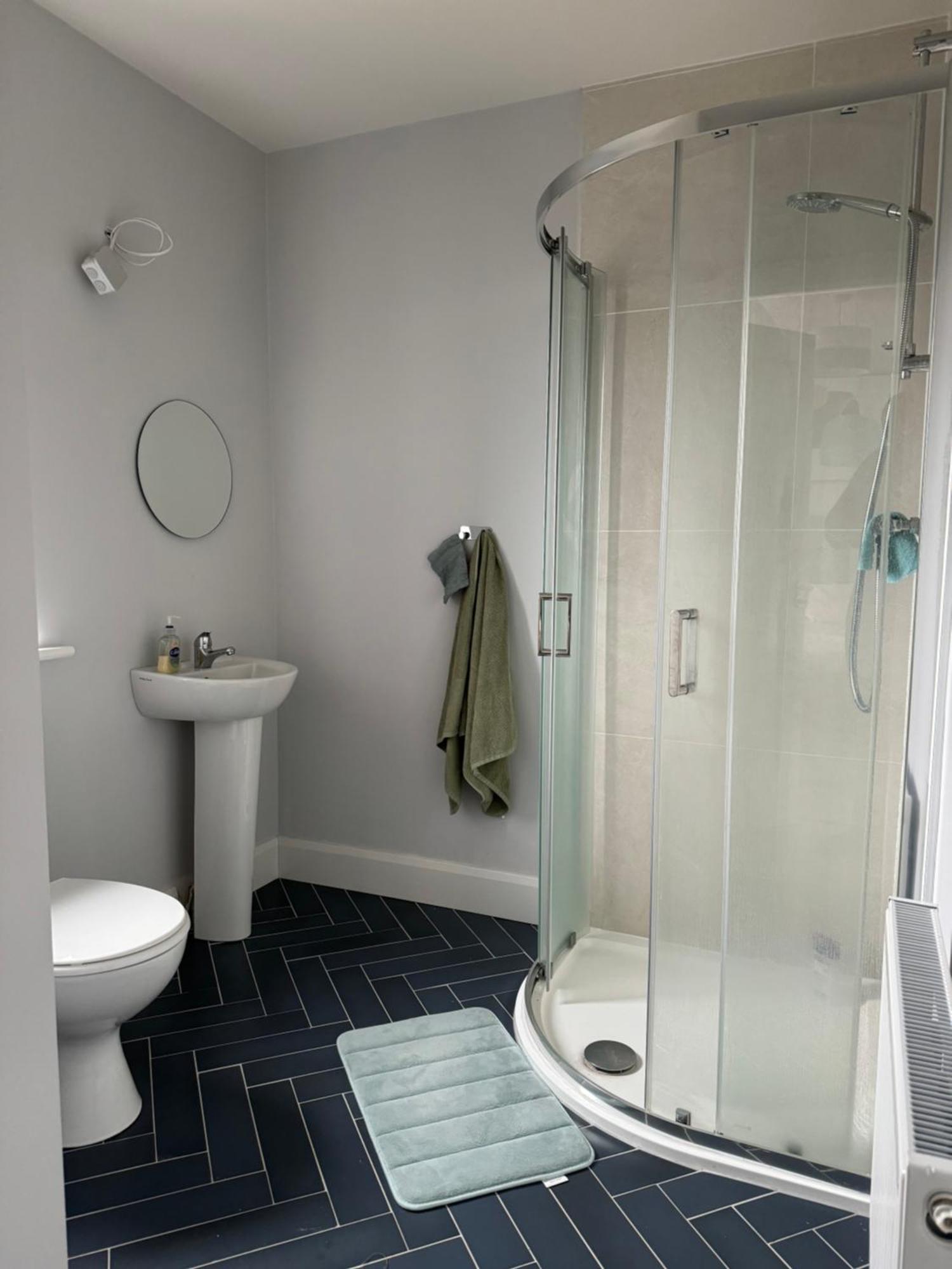 Homestay Double Bedroom With Private Bathroom Close To Center Cork